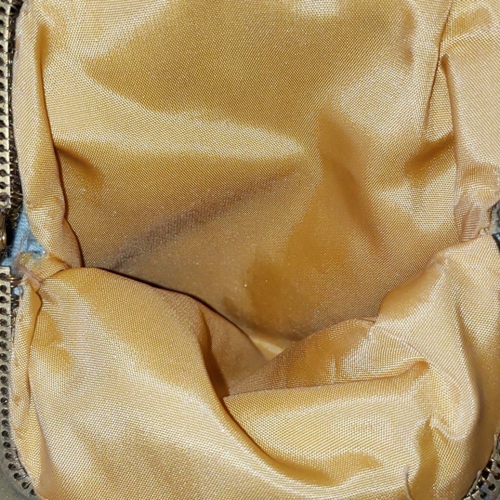 Vntg Whiting & Davis Gold Mesh Evening Handbag - image 4